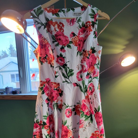 Floral boatneck swing dress - Picture 2 of 4